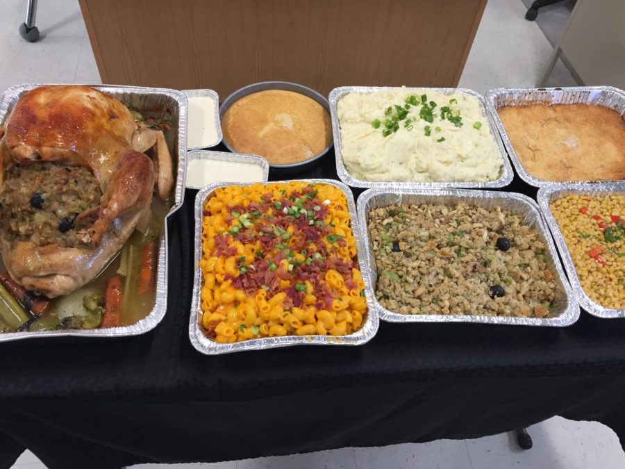 Thanksgiving meal including the Macaroni and Cheese with Bacon recipe