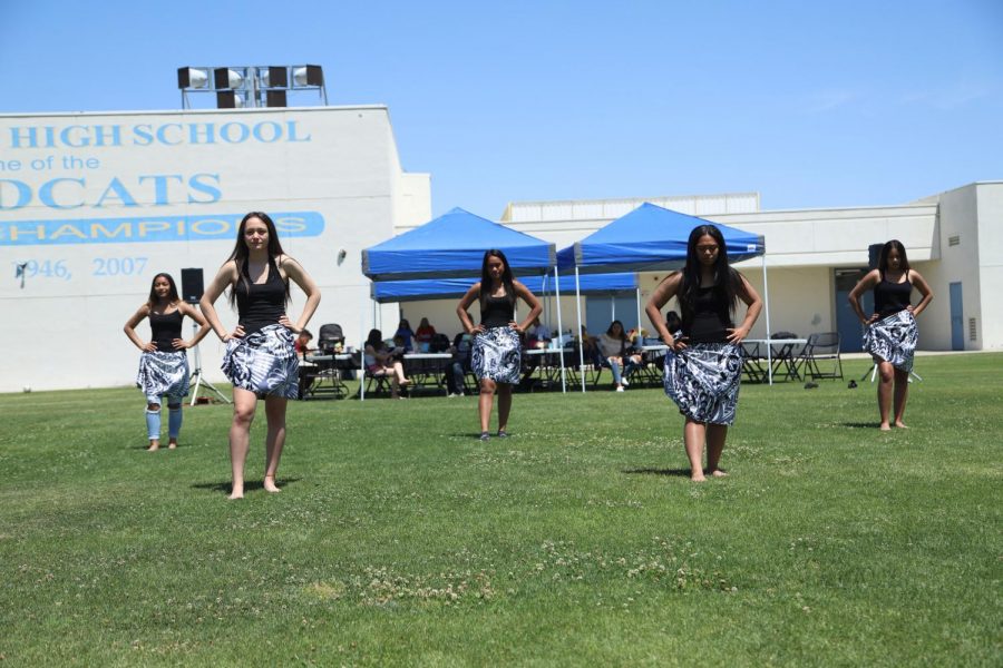 During the Polynesian Day, our local Polynesians prepared dances to perform in front of the foods class students. They performed a Hula Dance, Siva Samoa, and Tahitian dance.
